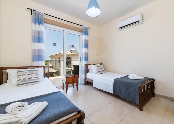 Hannah Vila Protaras