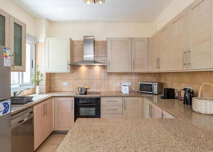 Hannah Vila Protaras